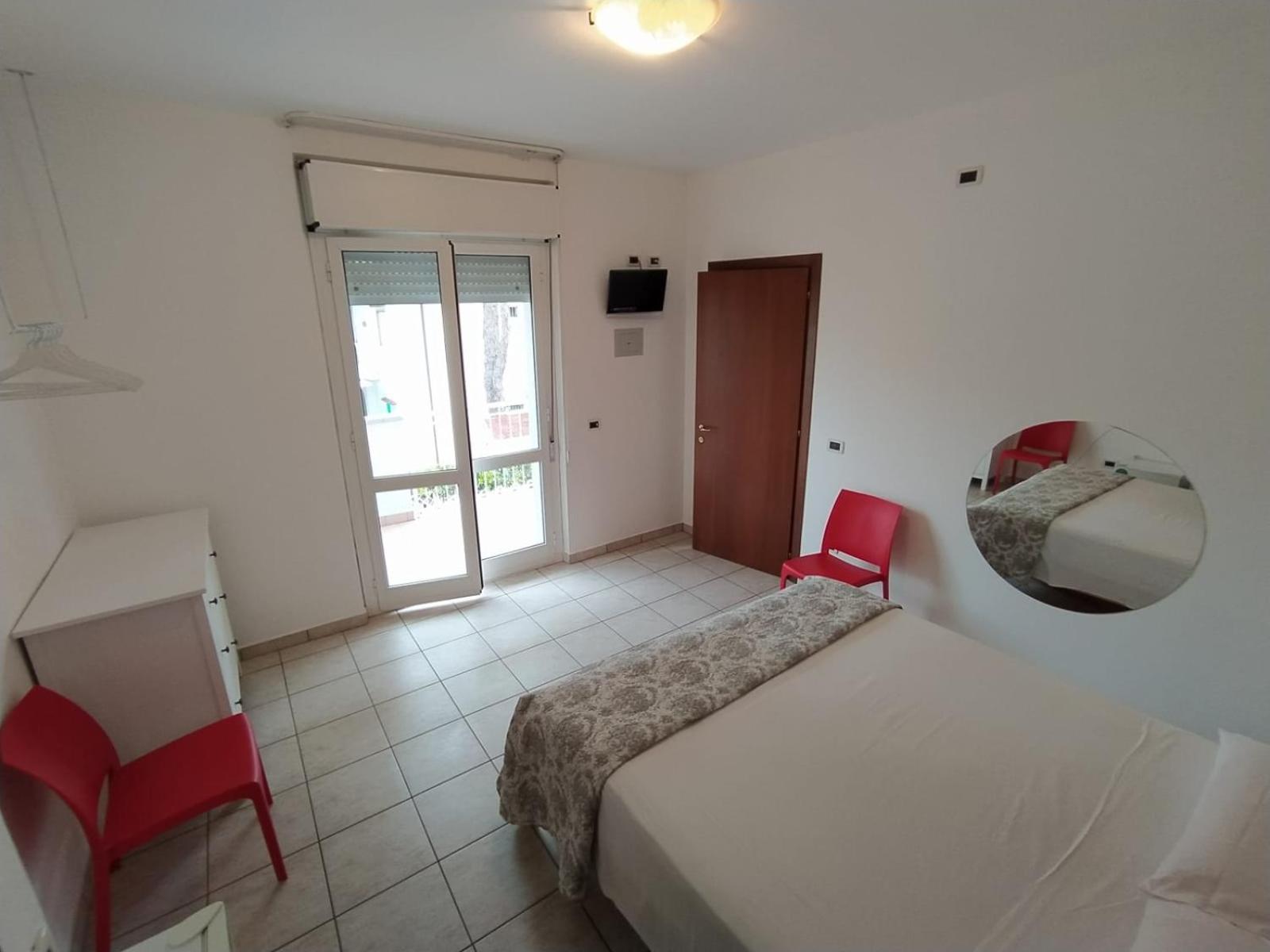 Hotel Villa Cesare B&B Alba Adriatica Bagian luar foto